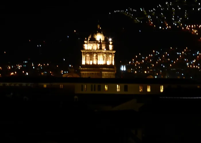 Samana House